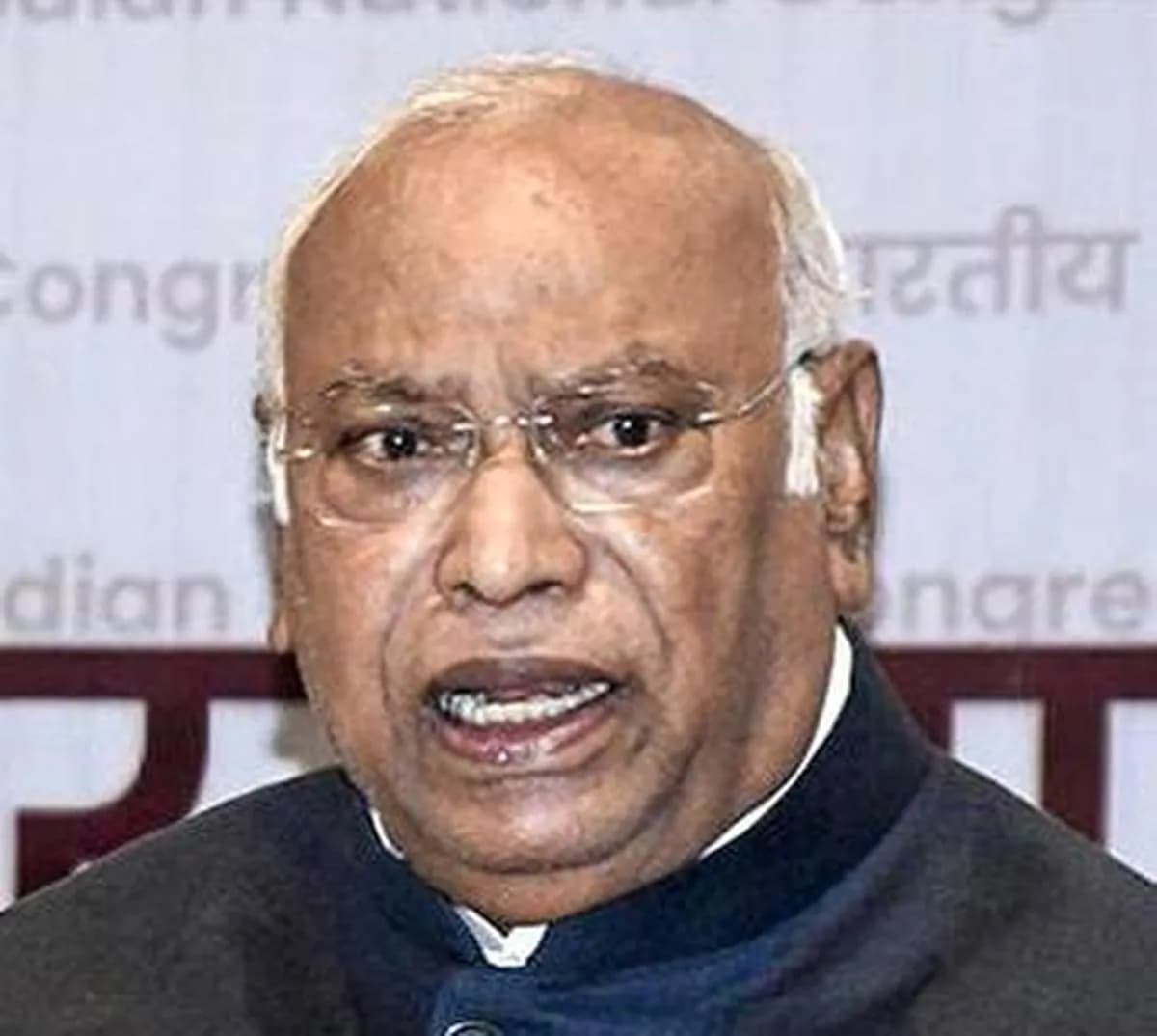 Bengaluru Police Register Zero FIR Over Alleged Purification Ritual After Mallikarjun Kharge Rally