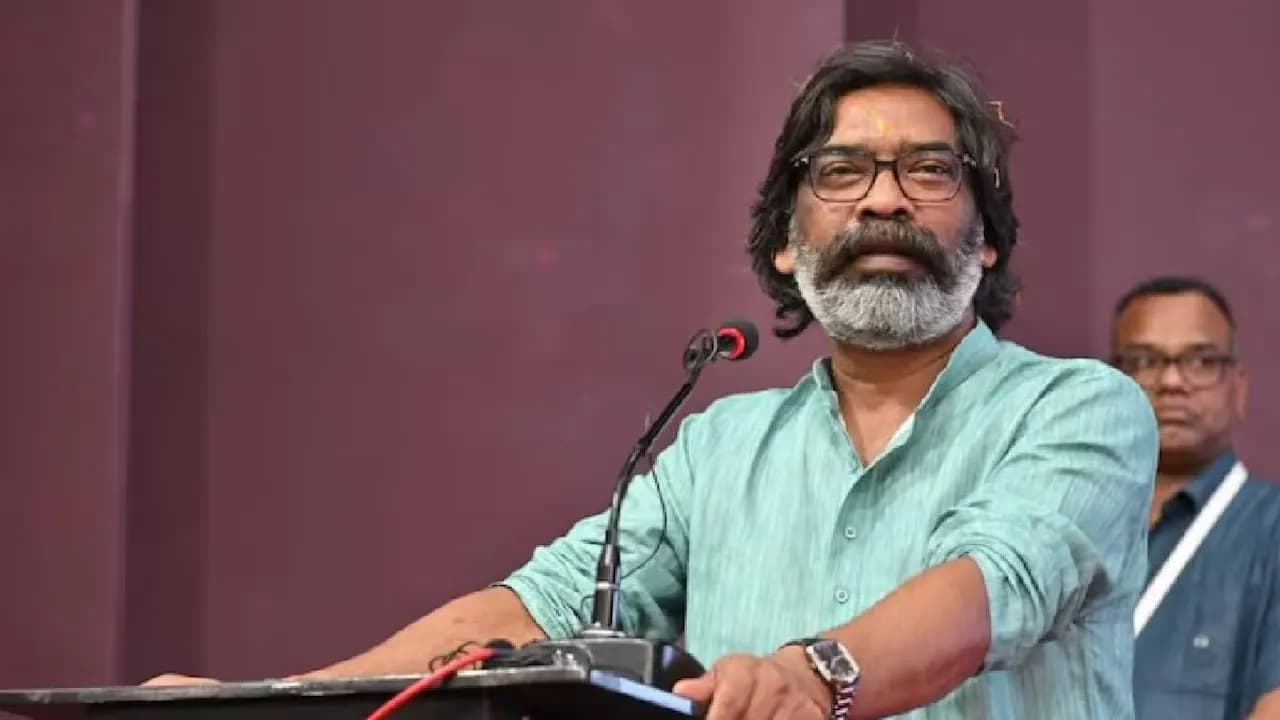 Jharkhand Politics Intensifies as Recruitment Exam Row Puts Hemant Soren Government Under Pressure