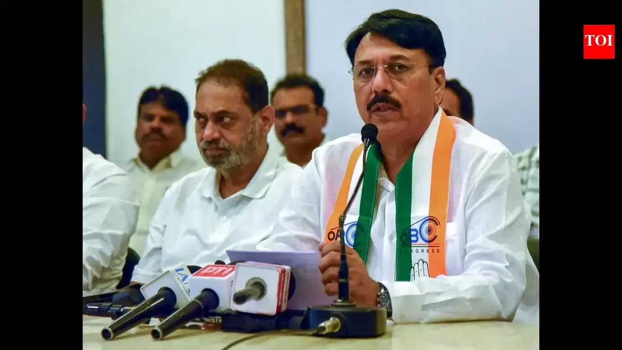 Gujarat Congress Rift Deepens as Banaskantha District Chief Questions Organisational Decisions